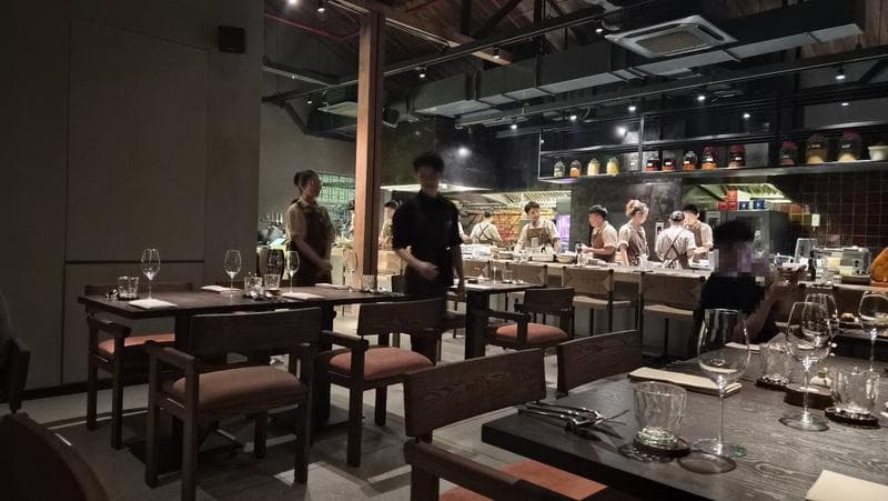 Esta Saigon — photo 3