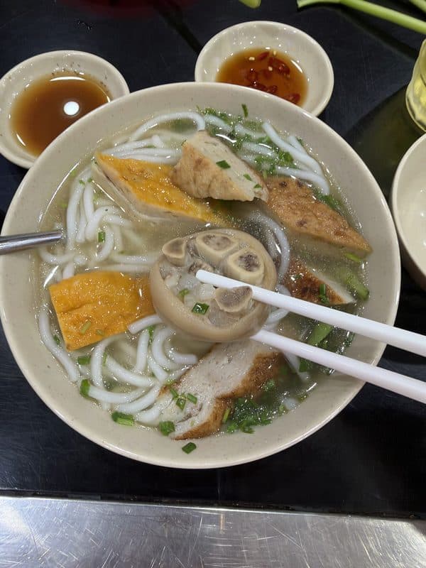 Hoang Ty Restaurant — photo 3