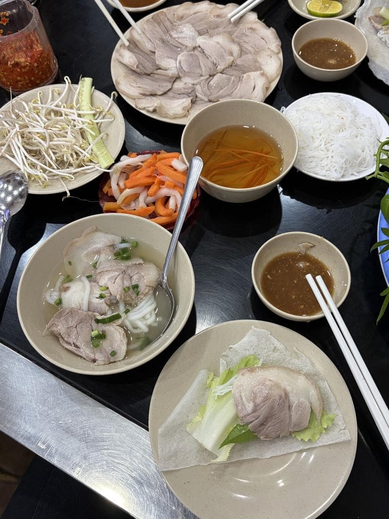 Hoang Ty Restaurant — photo 6