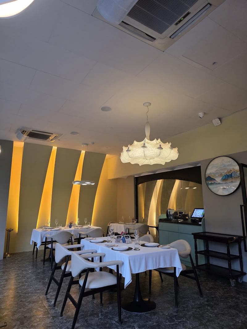 Lüne Restaurant & Bar