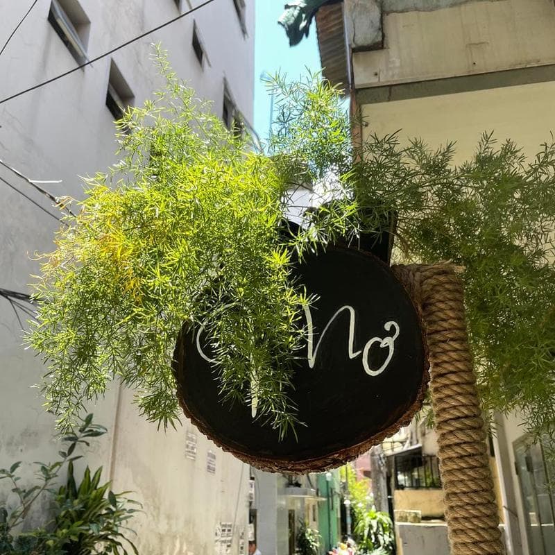 Tiệm cà phê Mơ