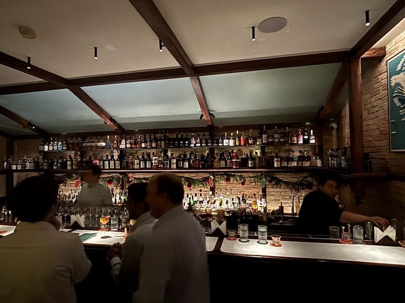 Vesou Cocktail Bar — photo 2