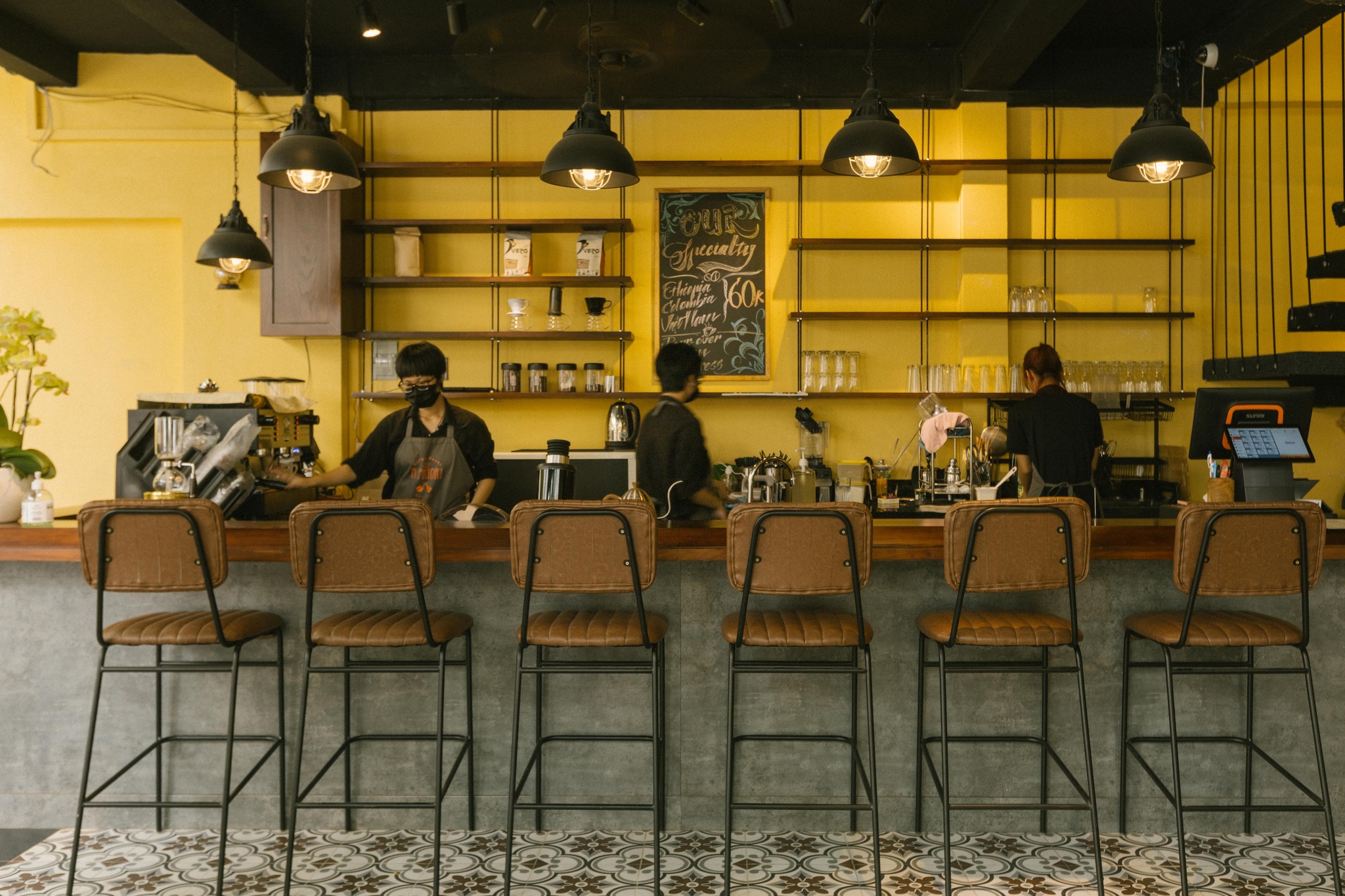 The A Priori bar