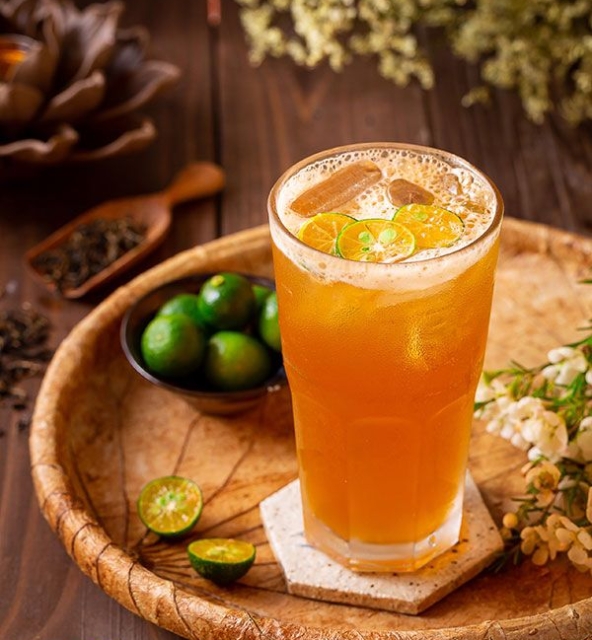 Ly trà tắc mật ong