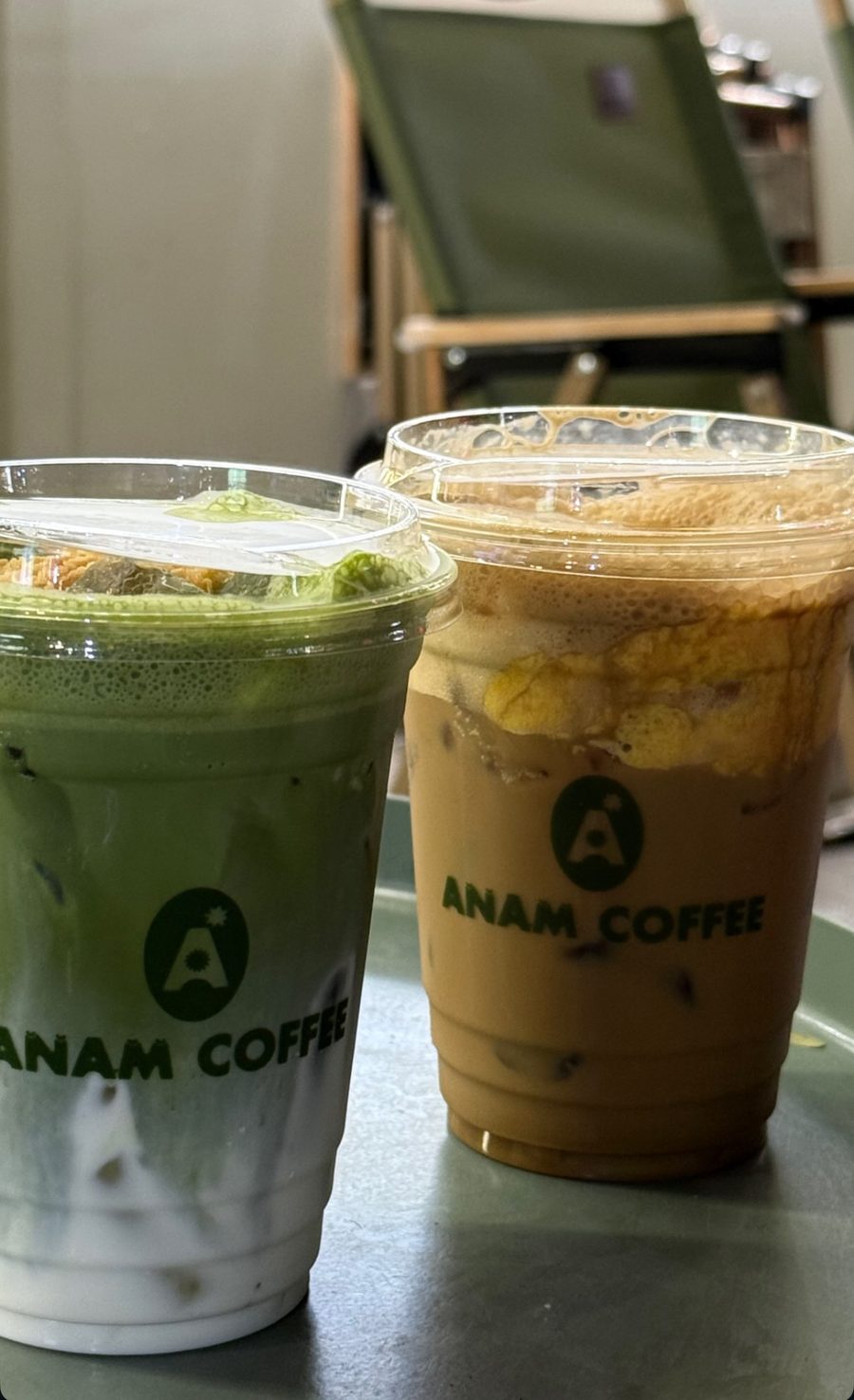 Ly matcha latte và cà phê đá mang đi của Anam coffee
