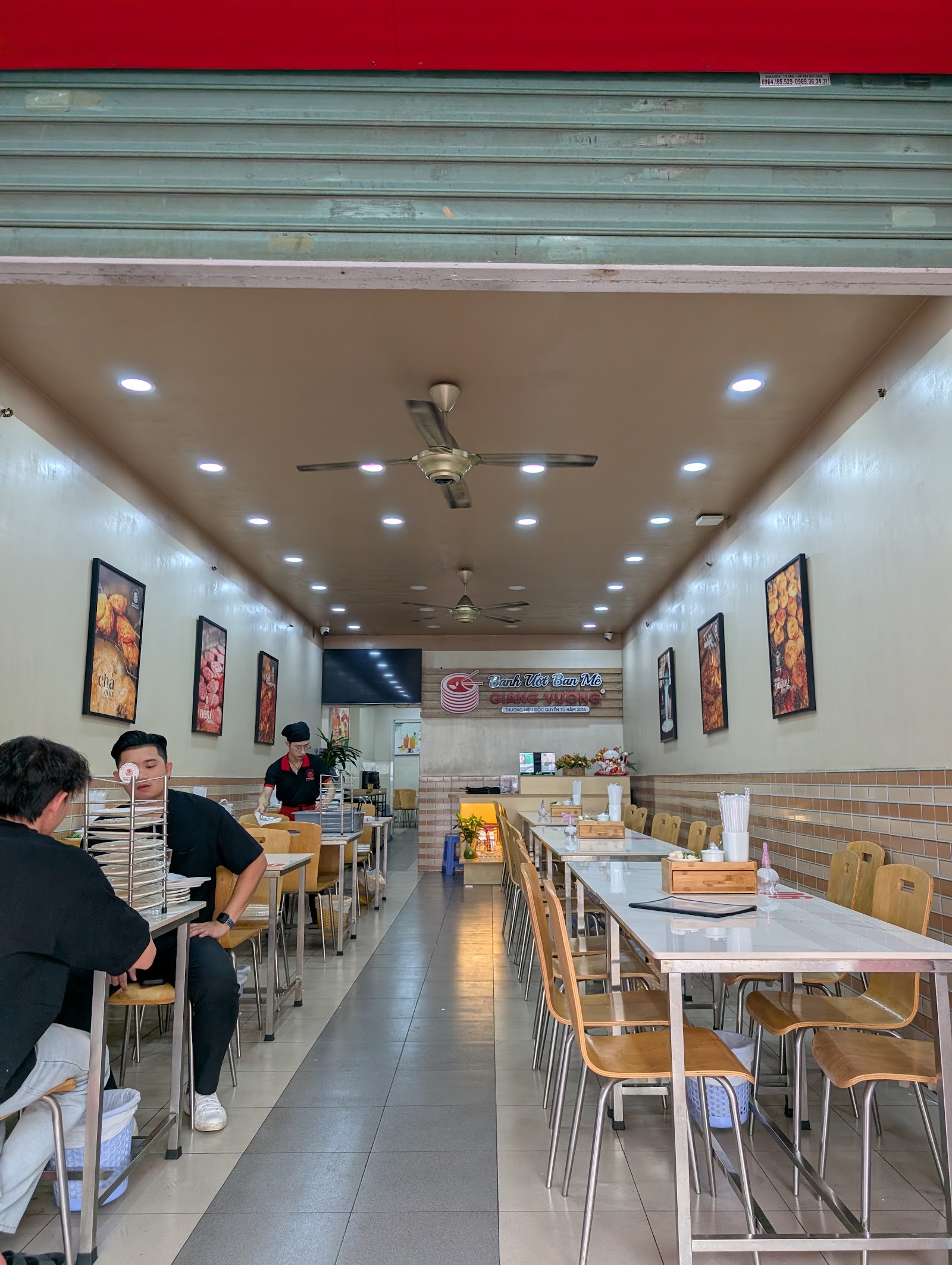 Không gian quán — đang chờ buổi chụp ảnh thực tế (10/2026)