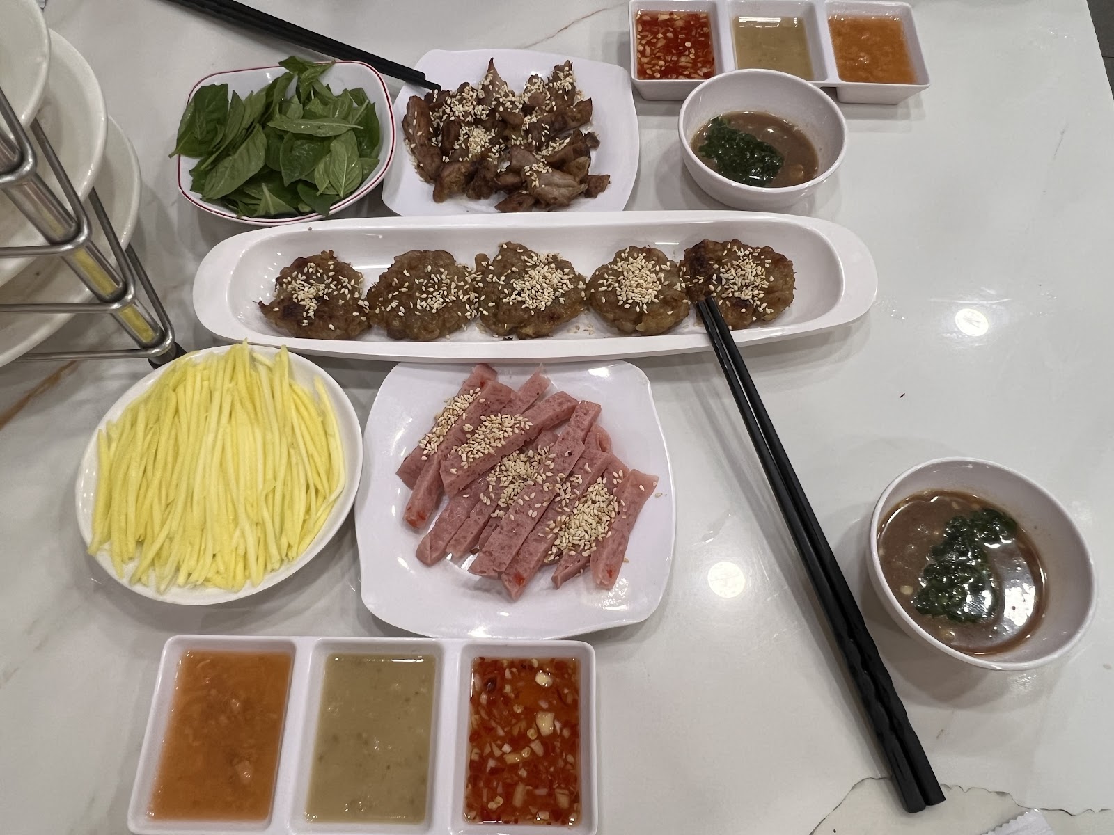 Chả cốm Hà Nội — đang chờ buổi chụp ảnh thực tế (10/2026)