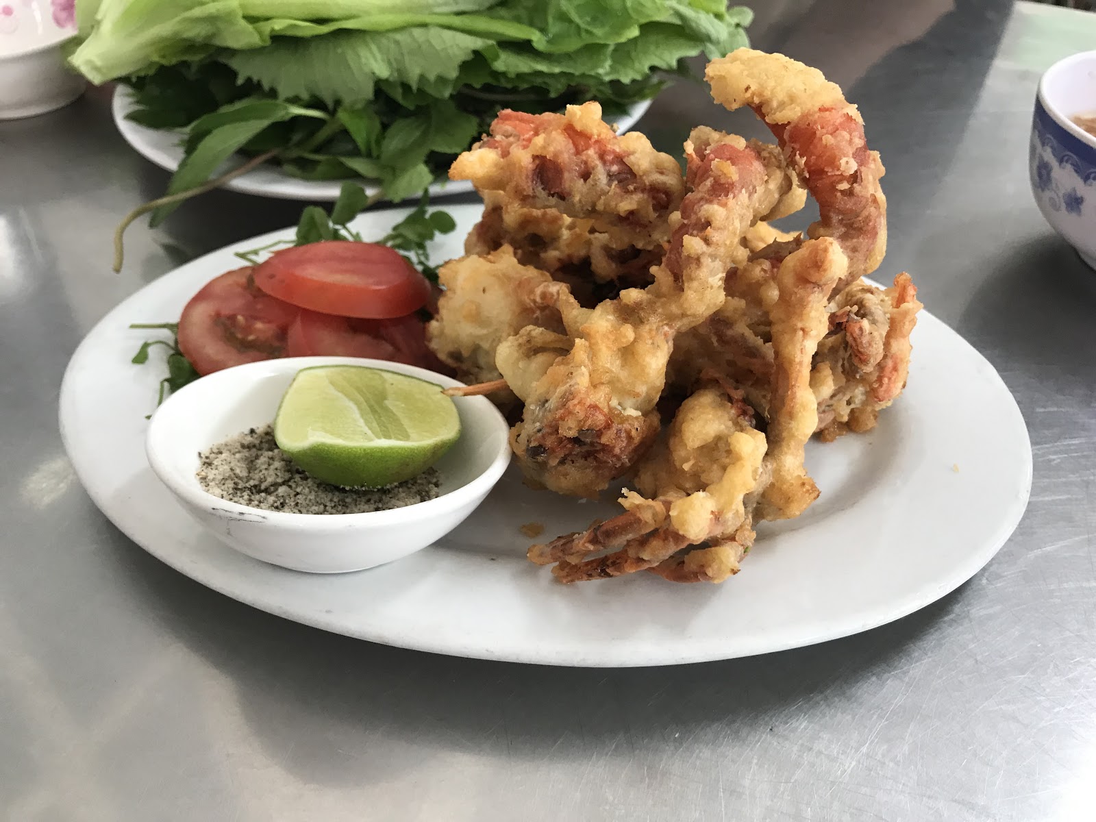 Bánh xèo tôm thịt mở mặt (đang chờ đợt chụp ảnh)