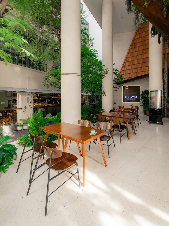 Bason Café's front with the giant anchor
