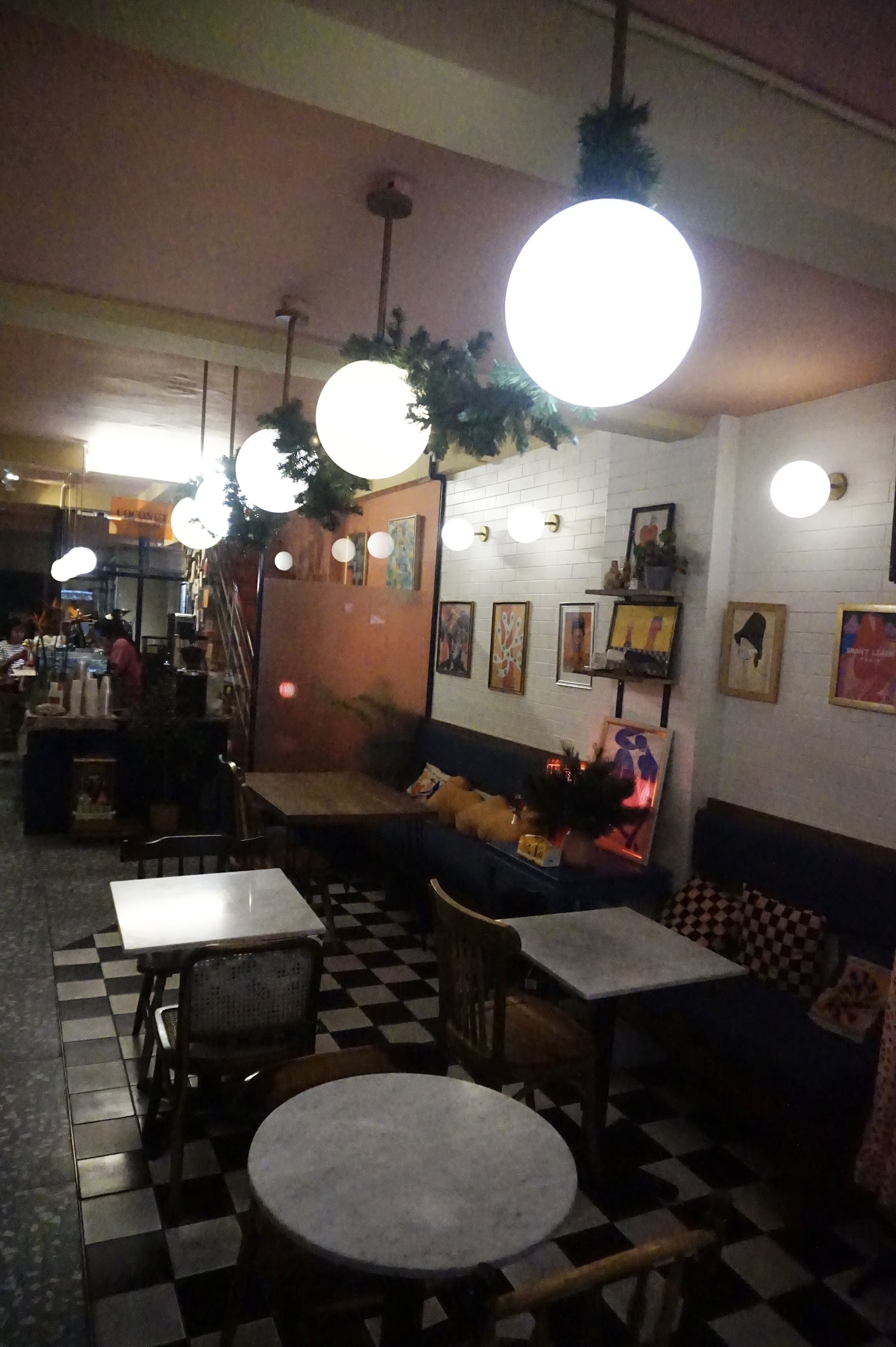 Không gian bên trong Cokernut Cafe & Roastery