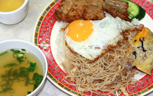 <hl>옛 골목 맛 그대로</hl>인 한 그릇