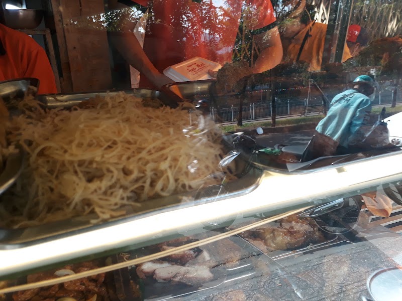 Mâm mặn trong <hl>tủ kính</hl>