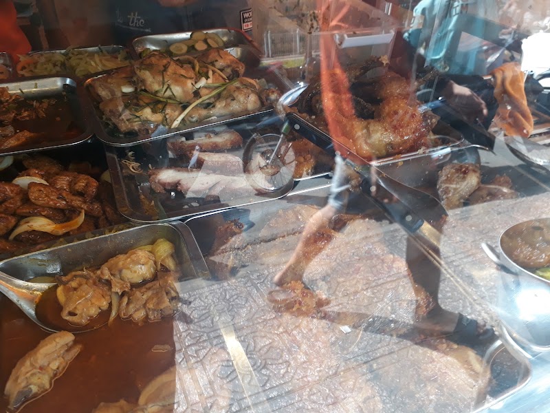 Mâm mặn trong <hl>tủ kính</hl>