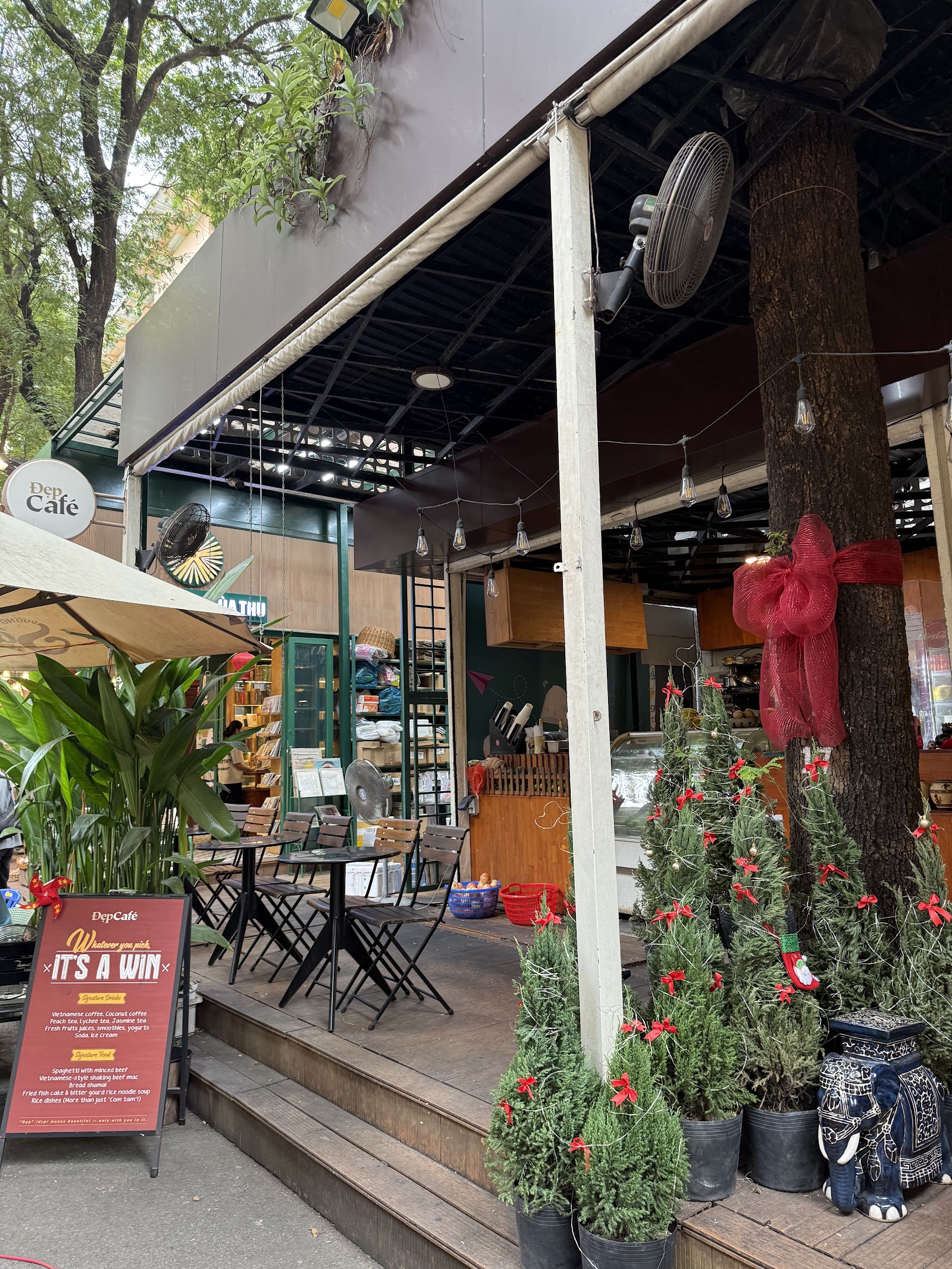 Cà phê Việt tại Đẹp Café