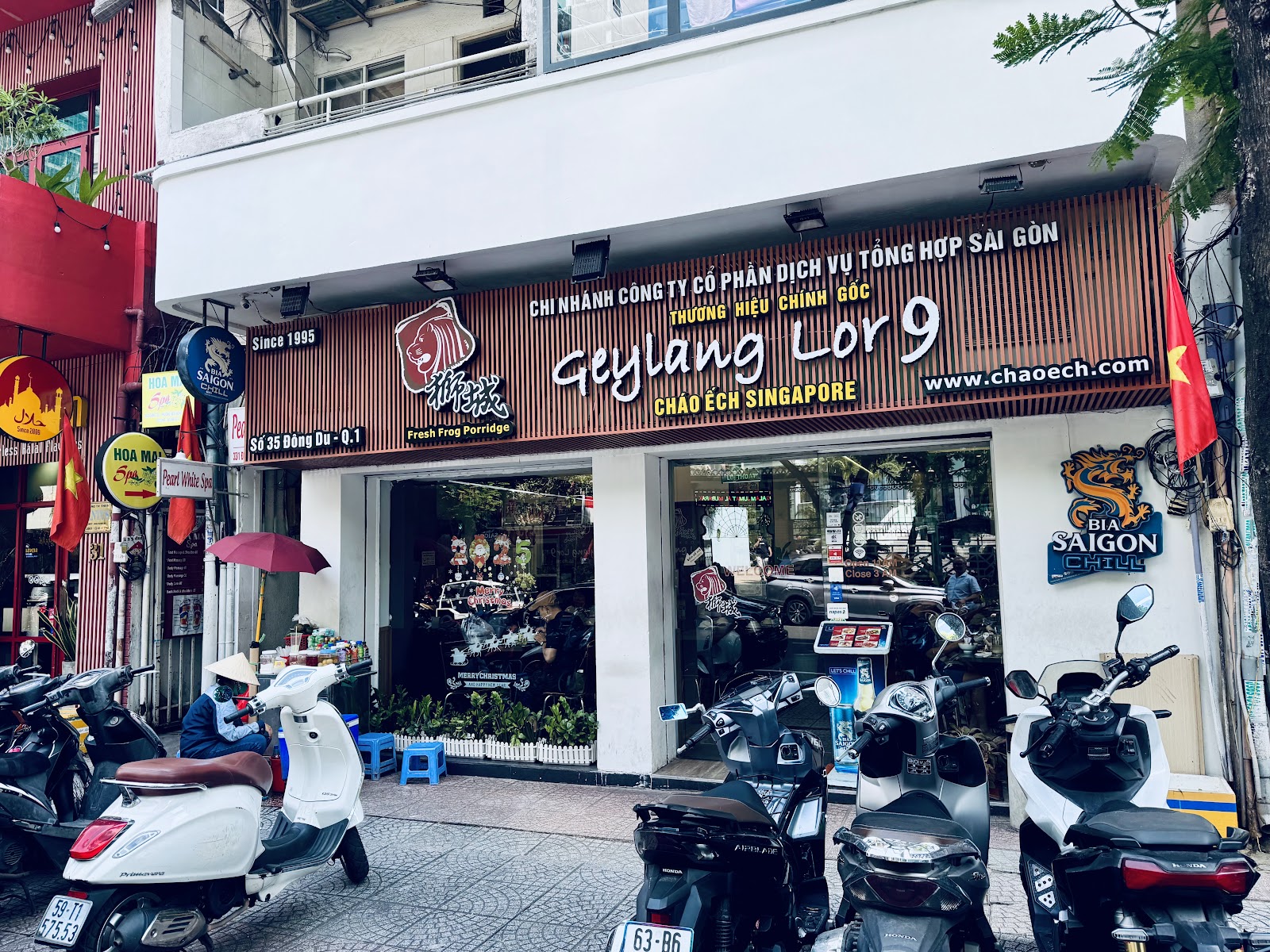 Bảng hiệu Geylang Lor 9 — Số 35 Đồng Du