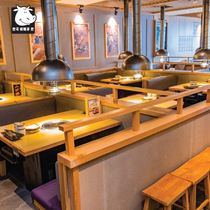 Booth gỗ nan trong sảnh GoGi