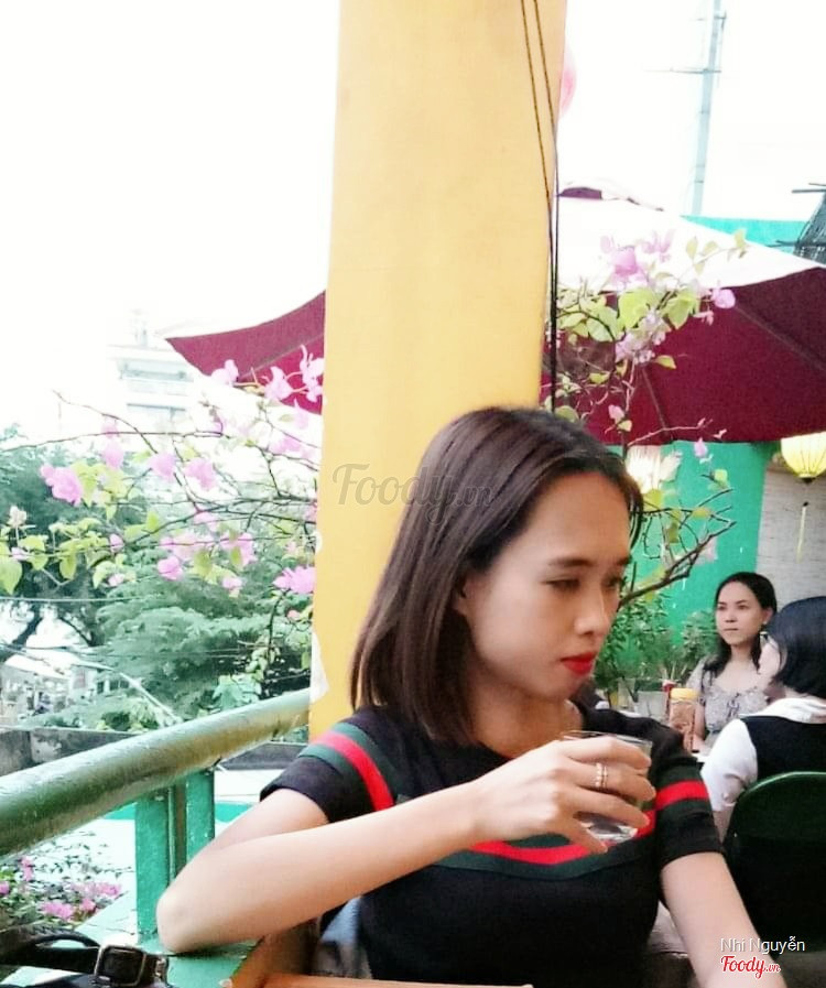 Không gian tầng trên của quán