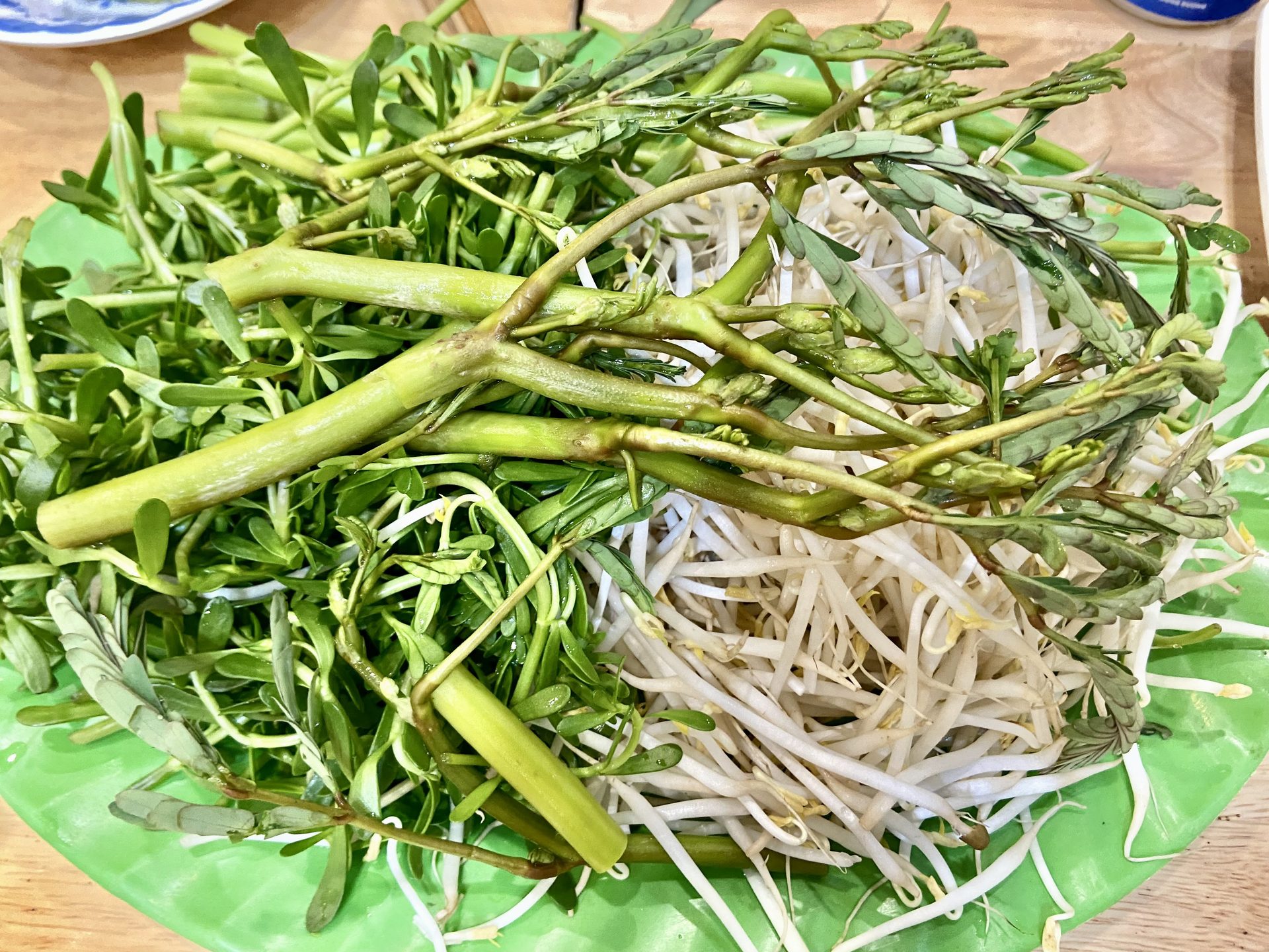 Bitter herb on the side