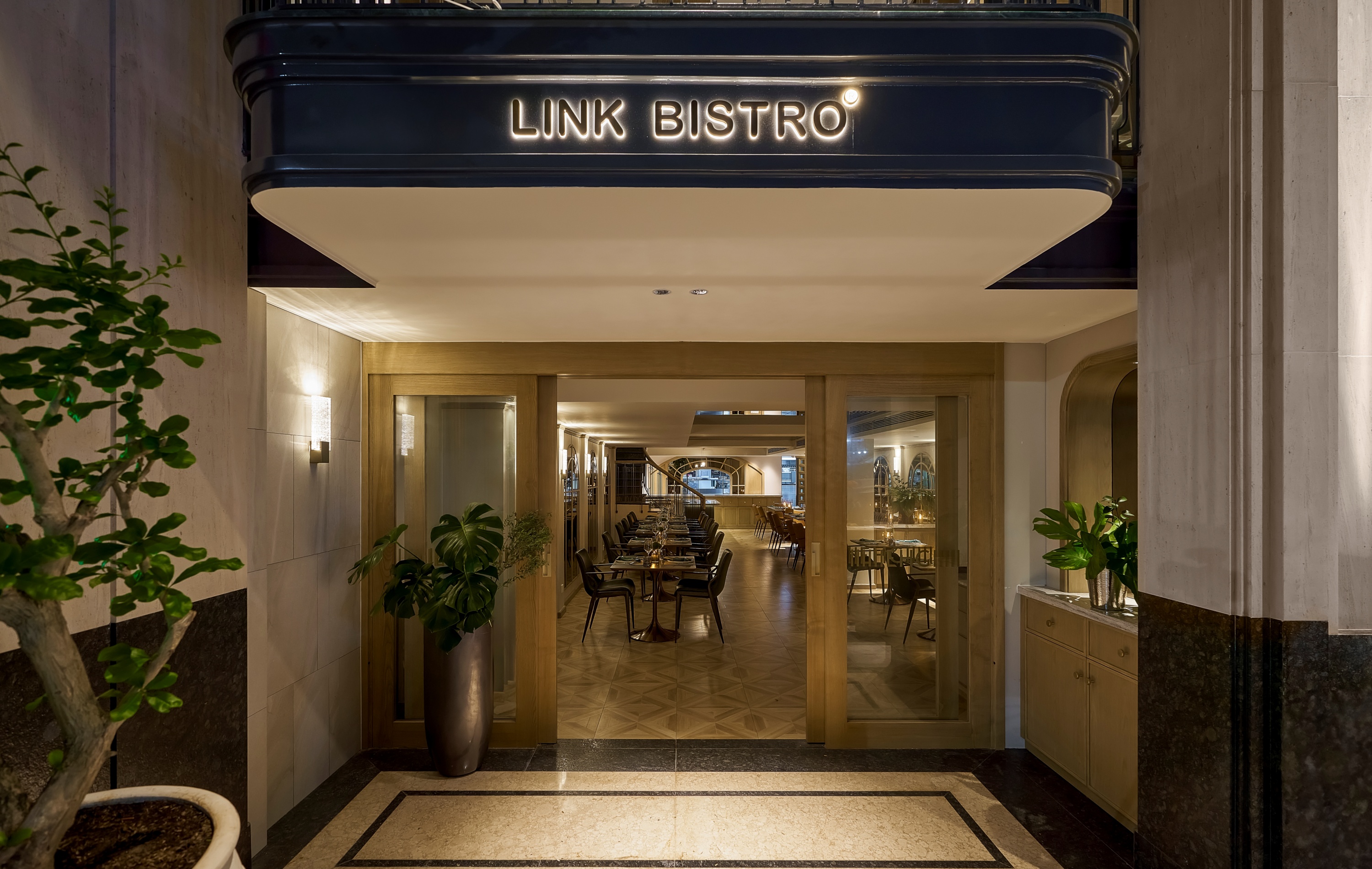 Link Bistro Cafe at La Siesta Premium, 47-51 Le Anh Xuan