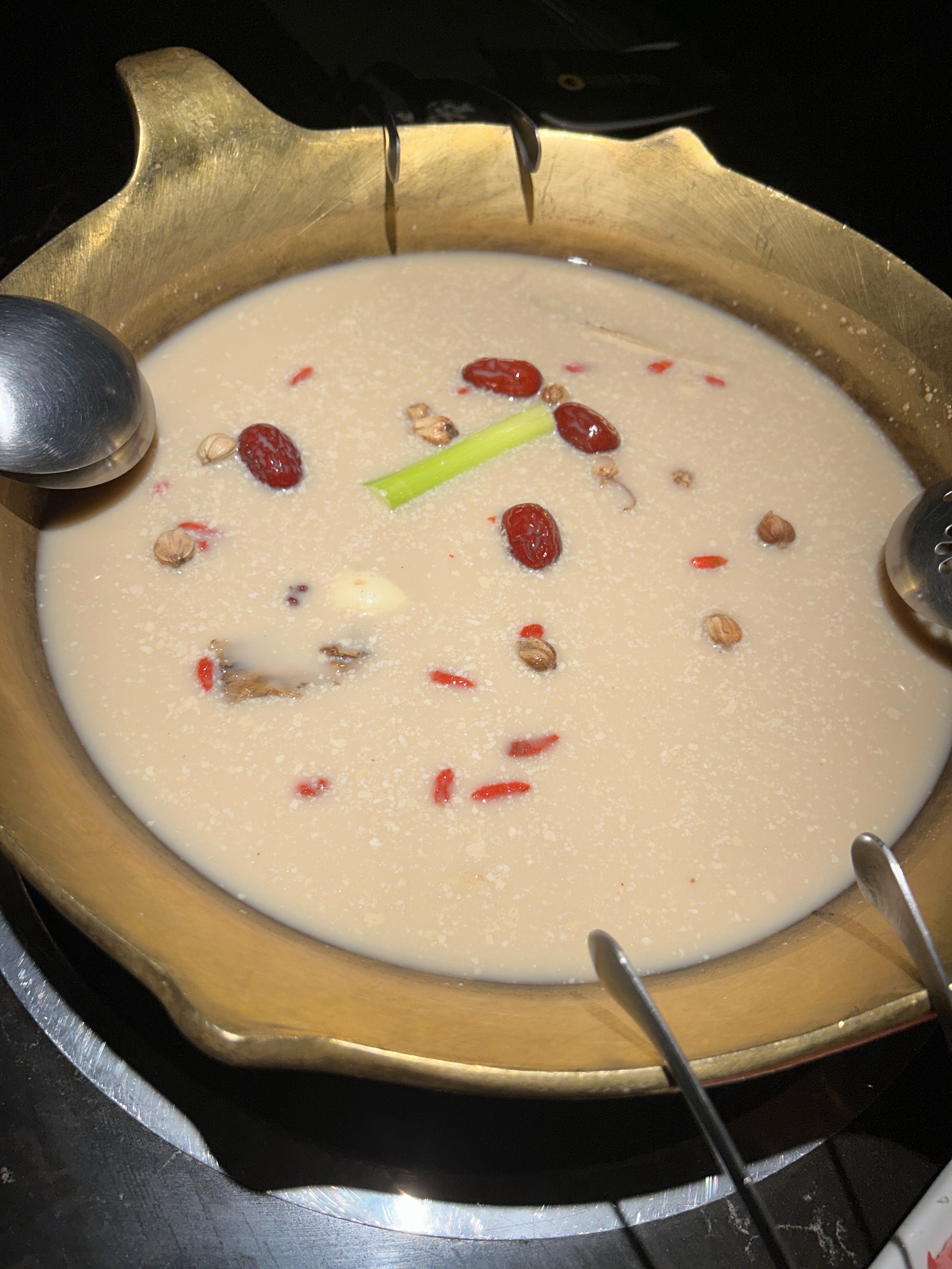 Món nhúng lẩu trình bày đẹp mắt