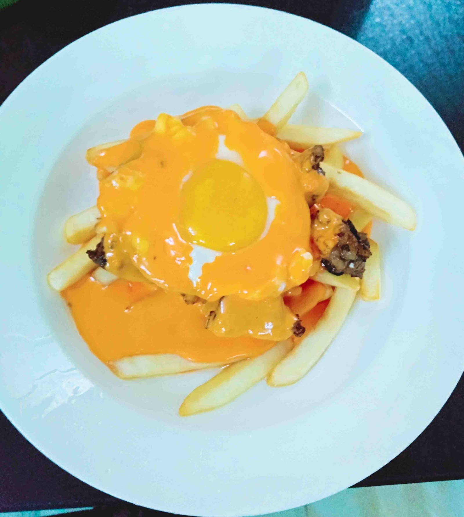 Khoai tây lắc phô mai của quán