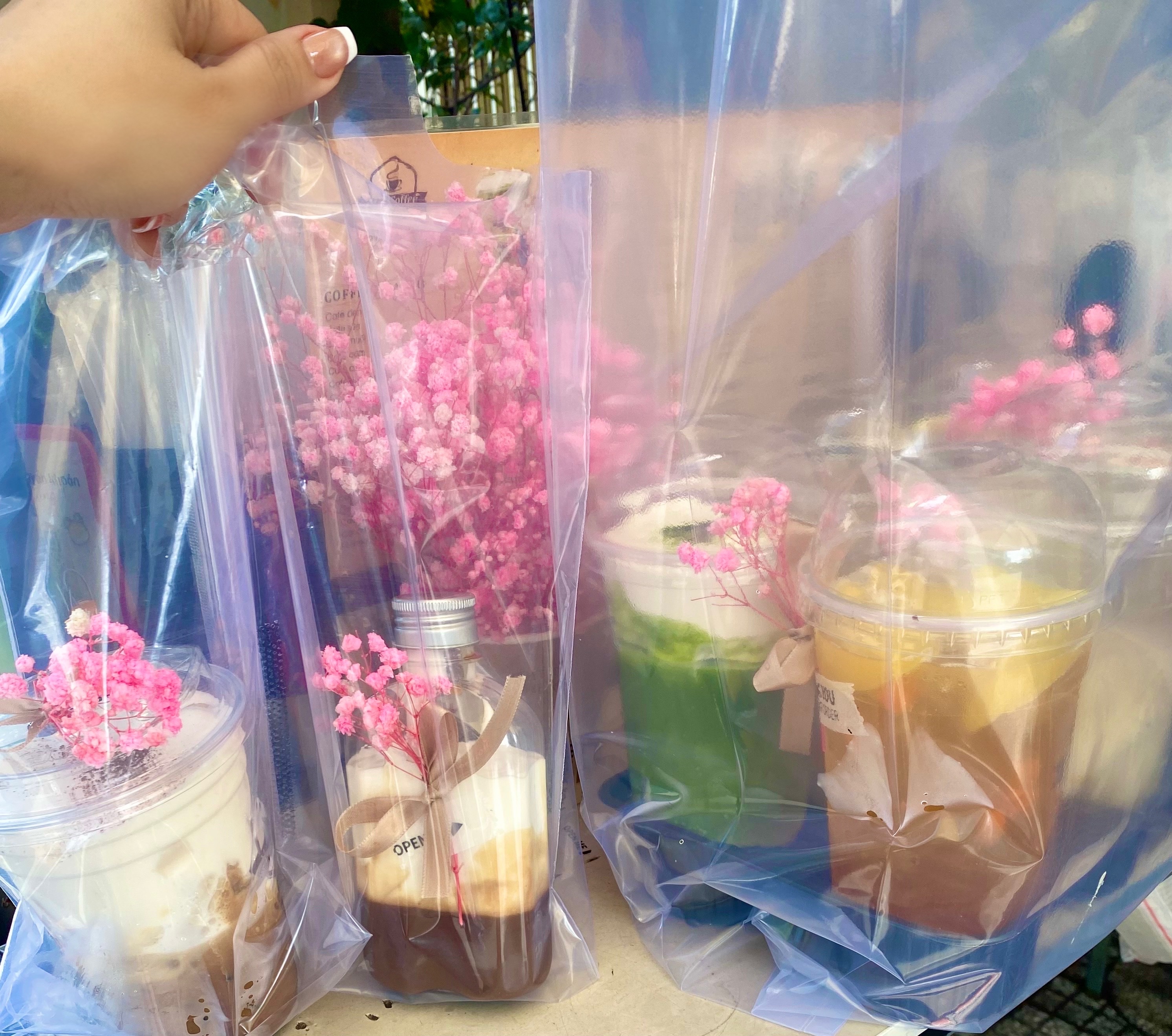 Min Coffee takeaway bags
