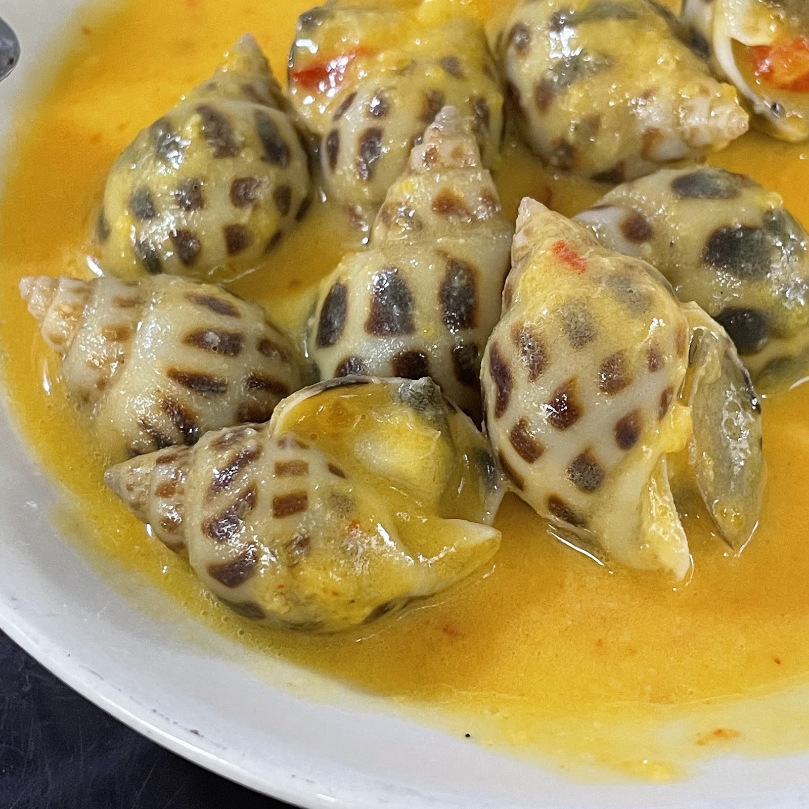 Ốc hương sốt trứng muối