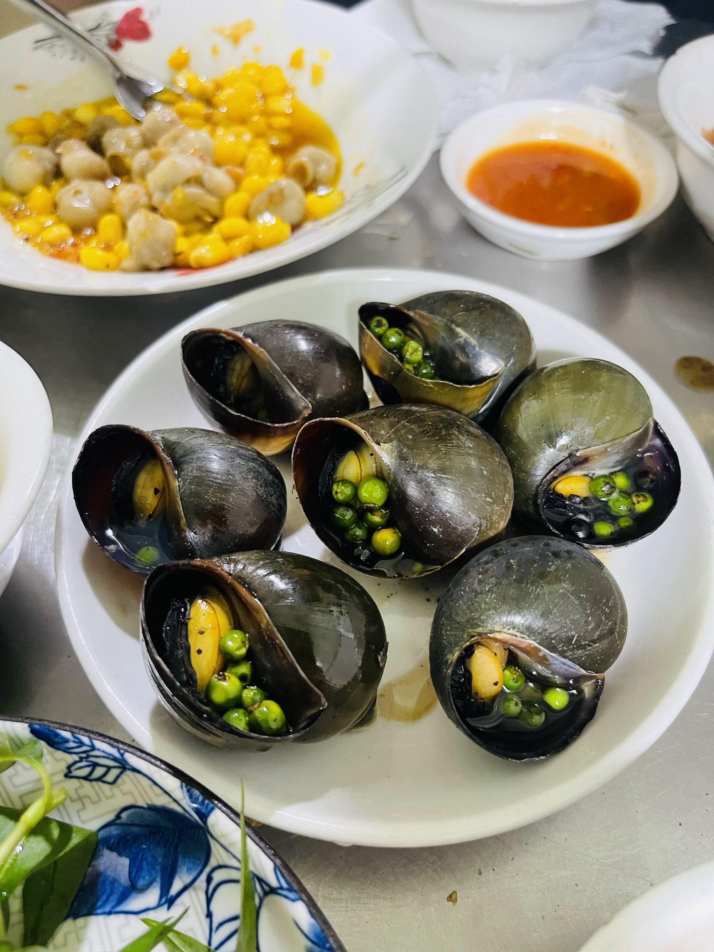 Ốc bươu cùng tiêu xanh