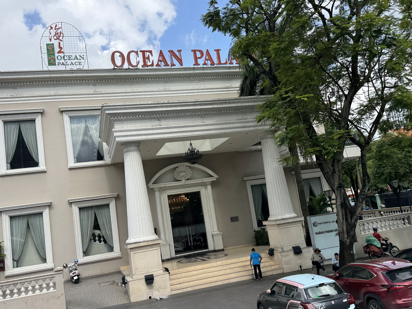 Ocean Palace, 2 Lê Duẩn