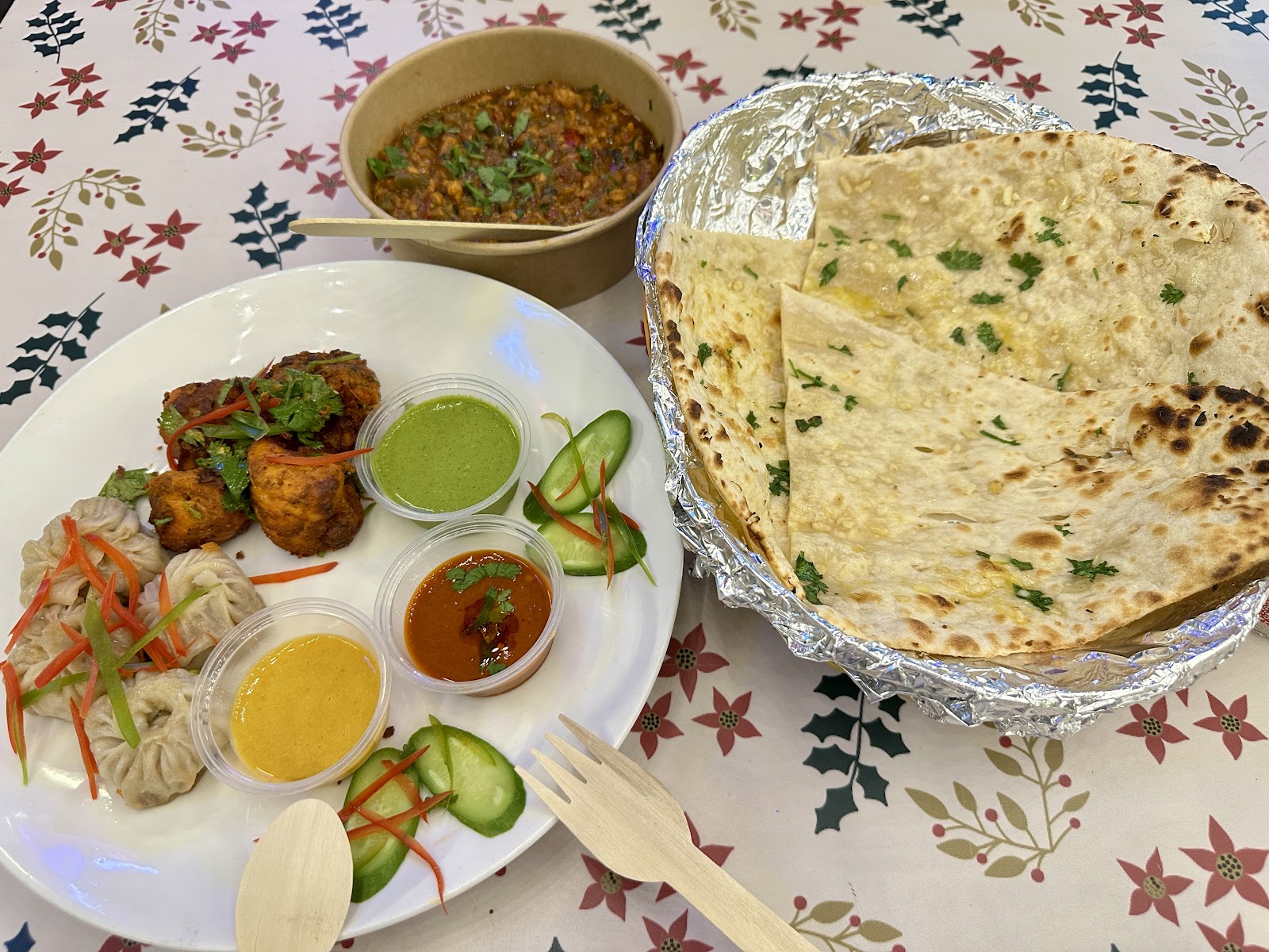 Cà ri và bánh naan tại Papadums