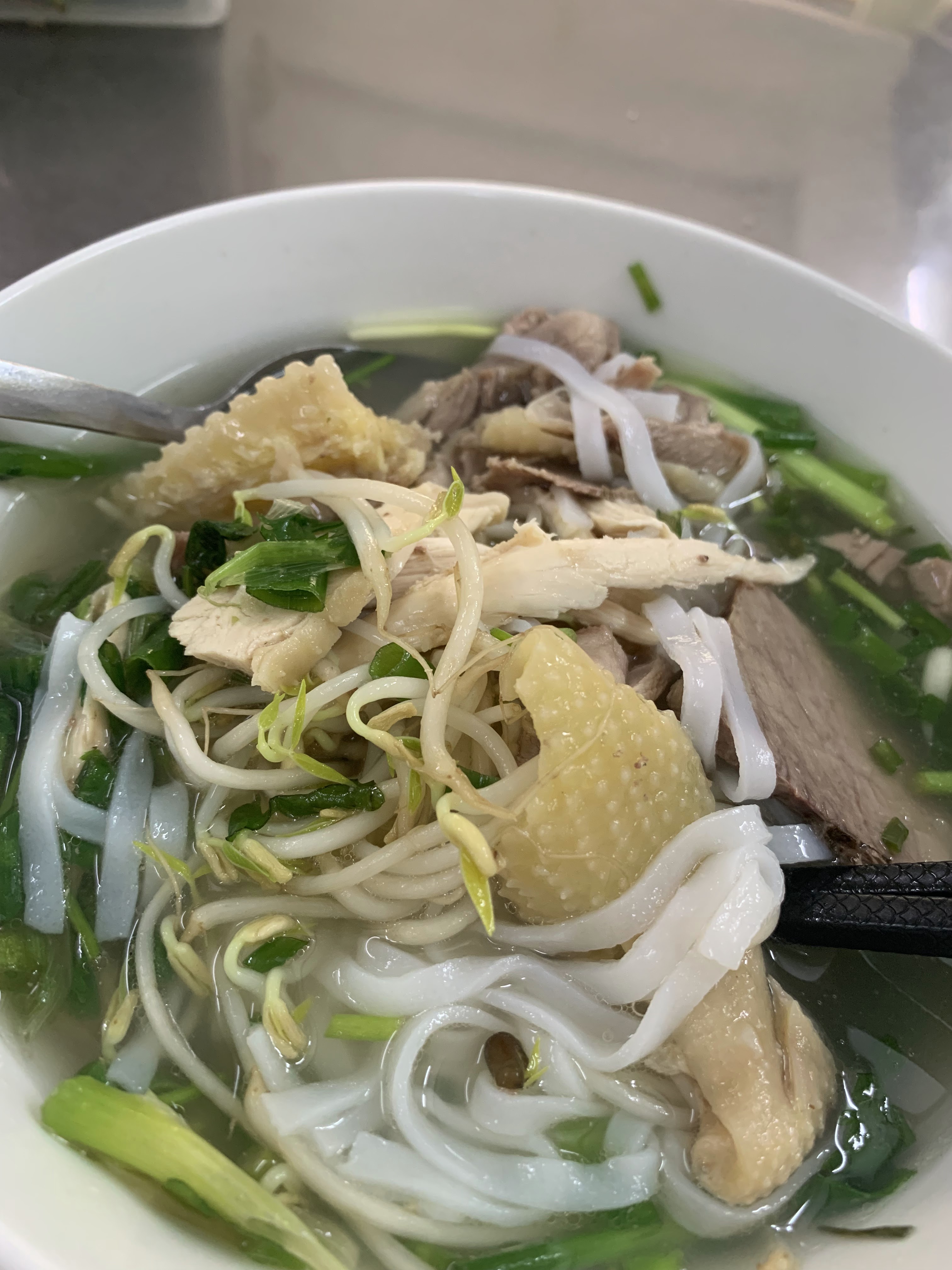 Tô phở gà — ảnh từ Google Maps