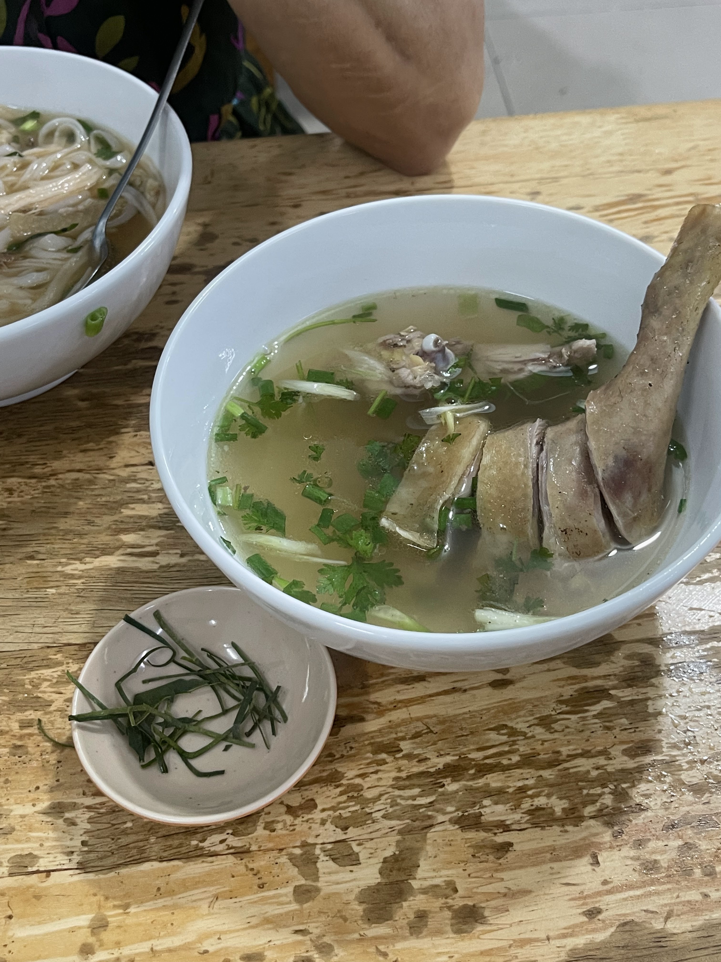 Tô phở gà đùi — ảnh từ Google Maps