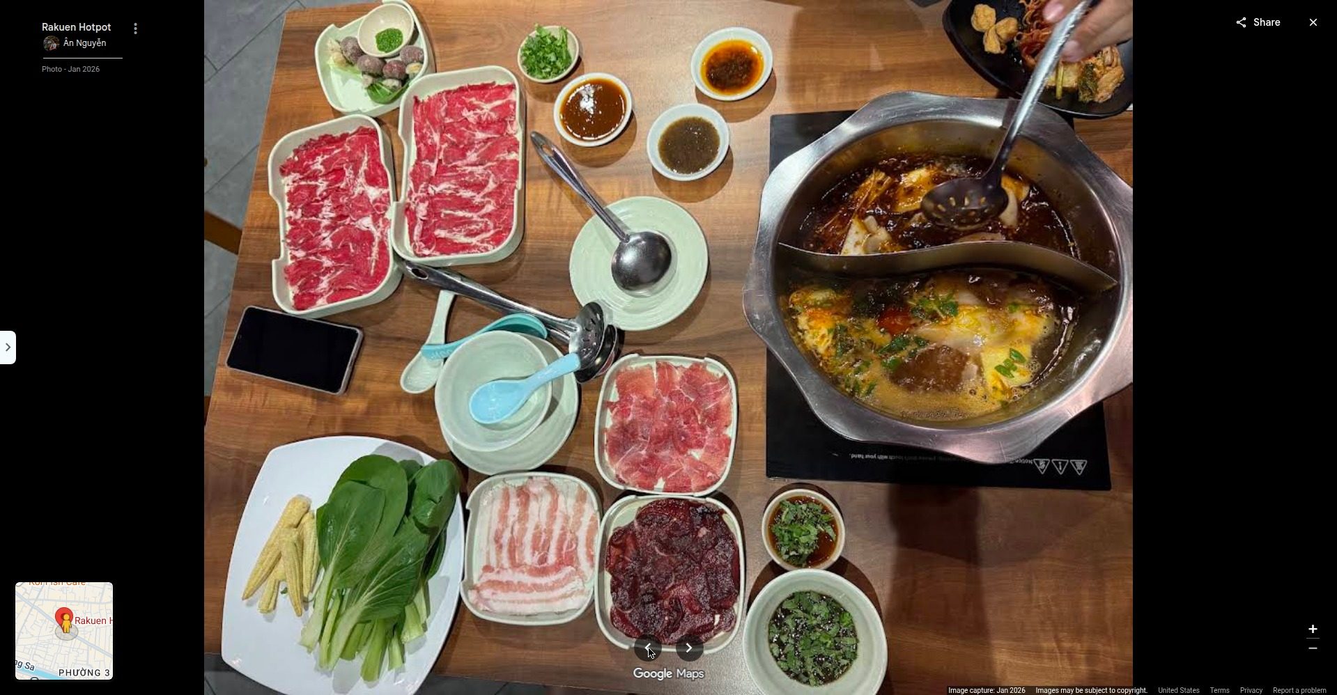 Rakuen Hotpot의 신선한 재료