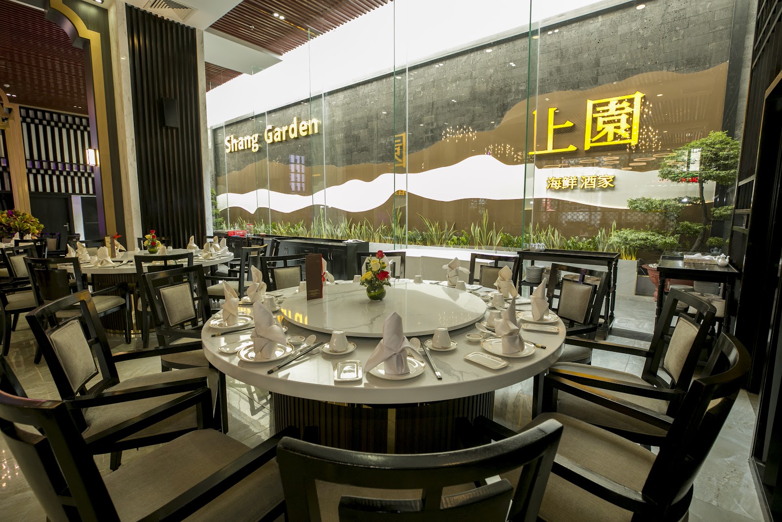 Vườn sứ tại Shang Garden Dynasty