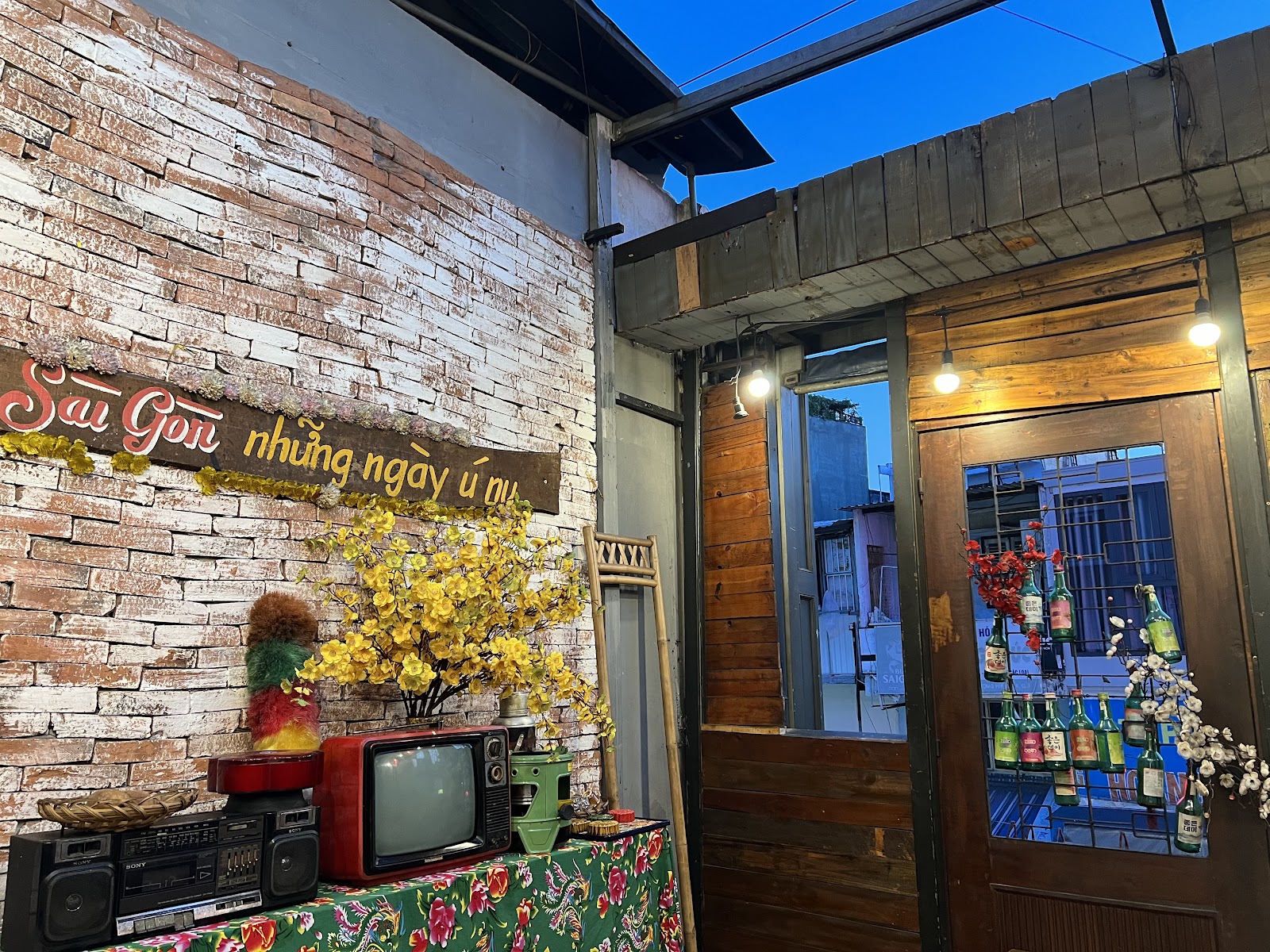 A bao-cap corner inside Ma Hai’s