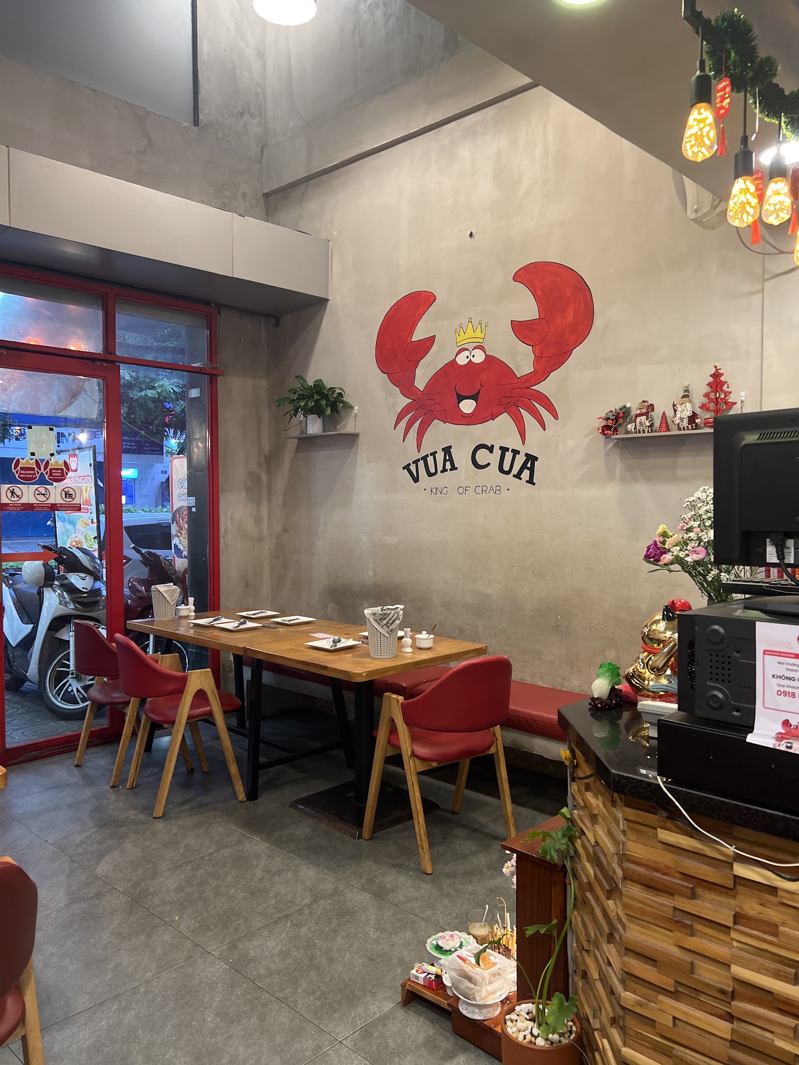 Bên trong Vua Cua, 376 Võ Văn Kiệt